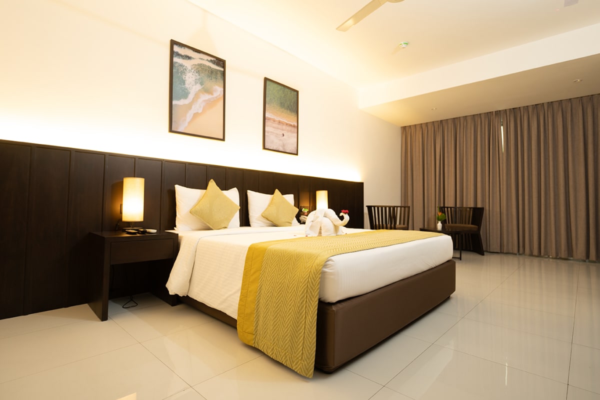 DELUXE ROOMS at Kynrock Airport Hotel