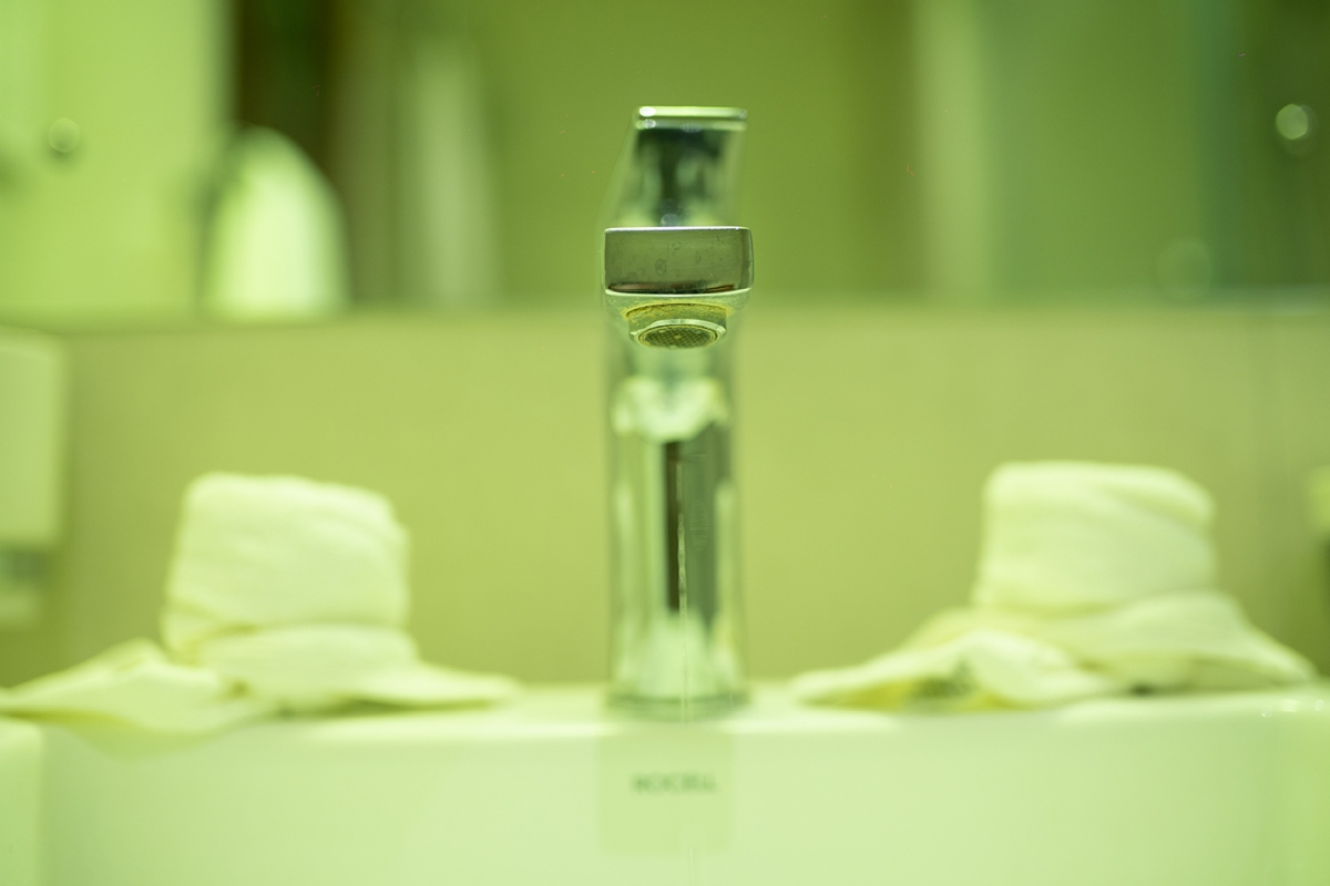 DELUXE ROOMS at Kynrock Airport Hotel
