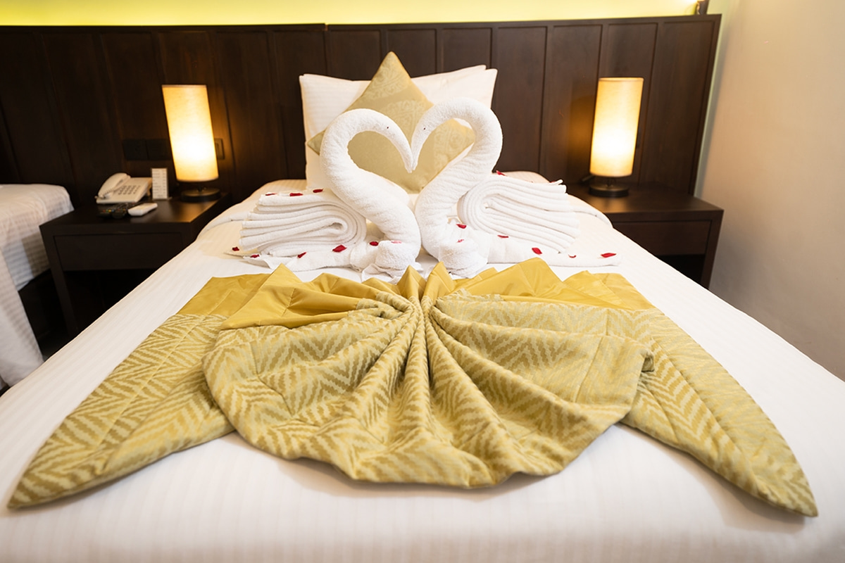 DELUXE ROOMS at Kynrock Airport Hotel