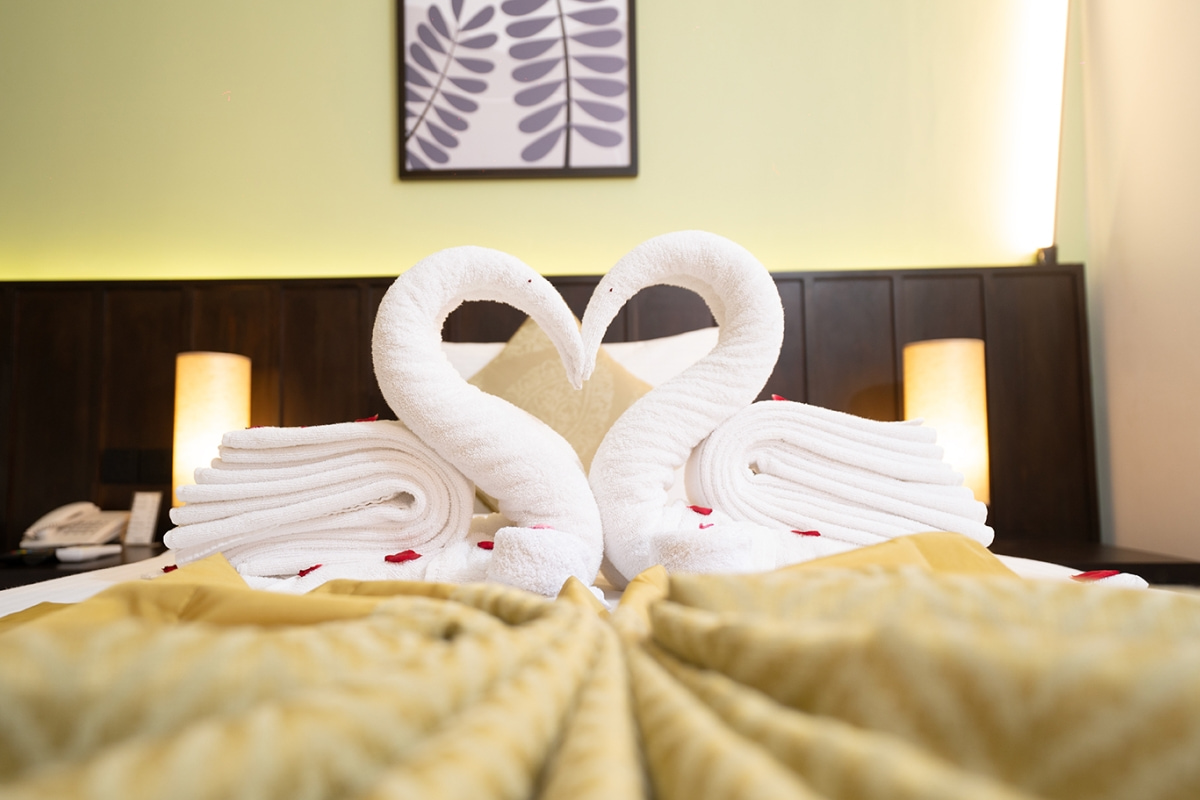 DELUXE ROOMS at Kynrock Airport Hotel