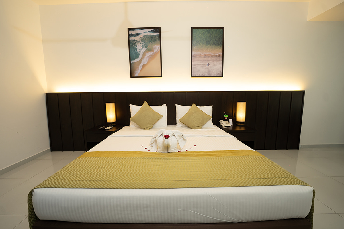 DELUXE ROOMS at Kynrock Airport Hotel